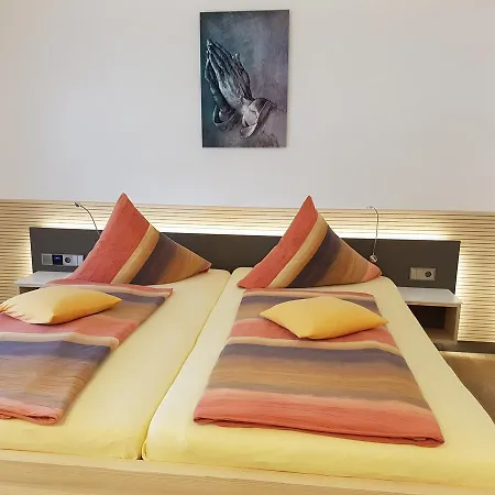 Hotel Garni Jagerhof 3*